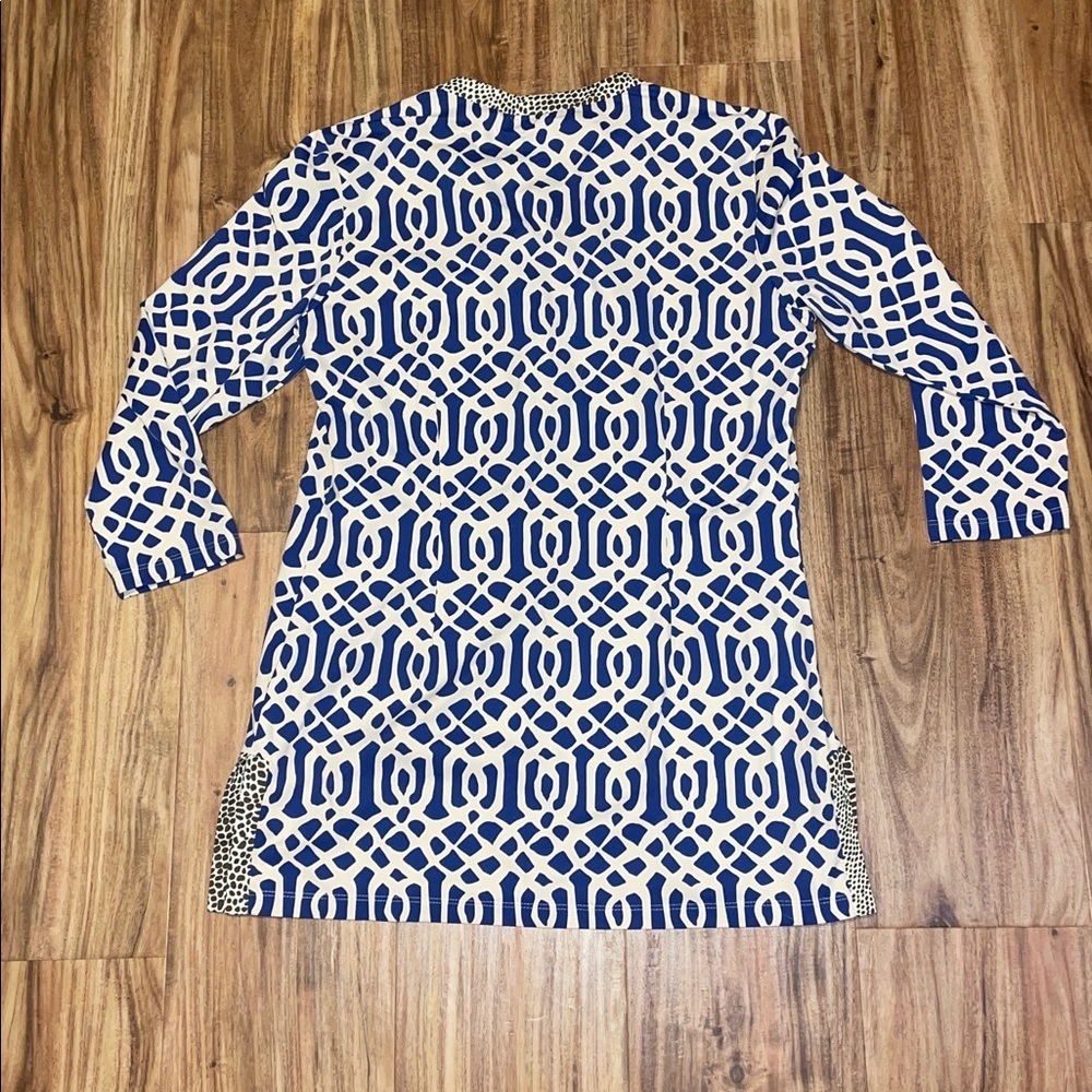 J. McLaughlin women’s medium 8 10 blouse top tunic Blue cream brown pattern - Picture 5 of 9